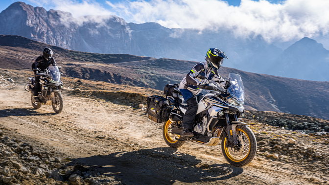 CF Moto 800MT Explorer 2025, ADV Cao Cấp Nhất, Chính Hãng, Giá Tốt tại Đà Nẵng