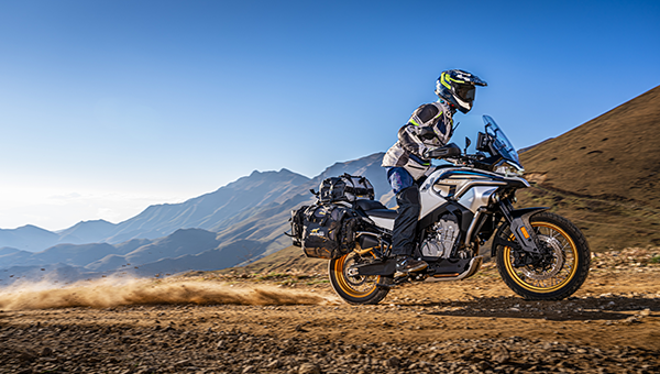 CF Moto 800MT Explorer 2025, ADV Cao Cấp Nhất, Chính Hãng, Giá Tốt tại Đà Nẵng