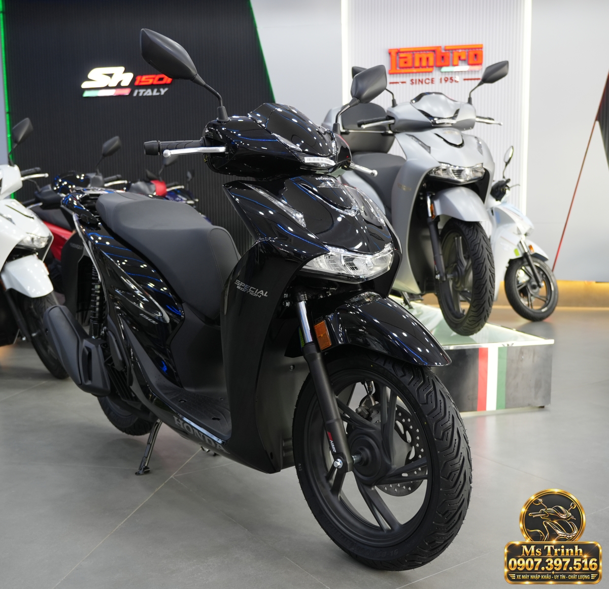 Honda SH150i Ý đen bóng 2027 tại Đà Nẵng - Sơn bóng lịch sự, tiện ích cho mỗi ngày