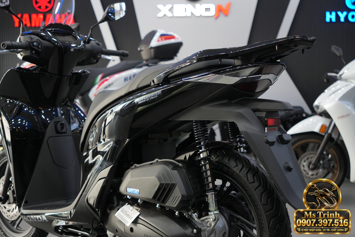 Honda SH150i Ý đen bóng 2027 tại Đà Nẵng - Sơn bóng lịch sự, tiện ích cho mỗi ngày