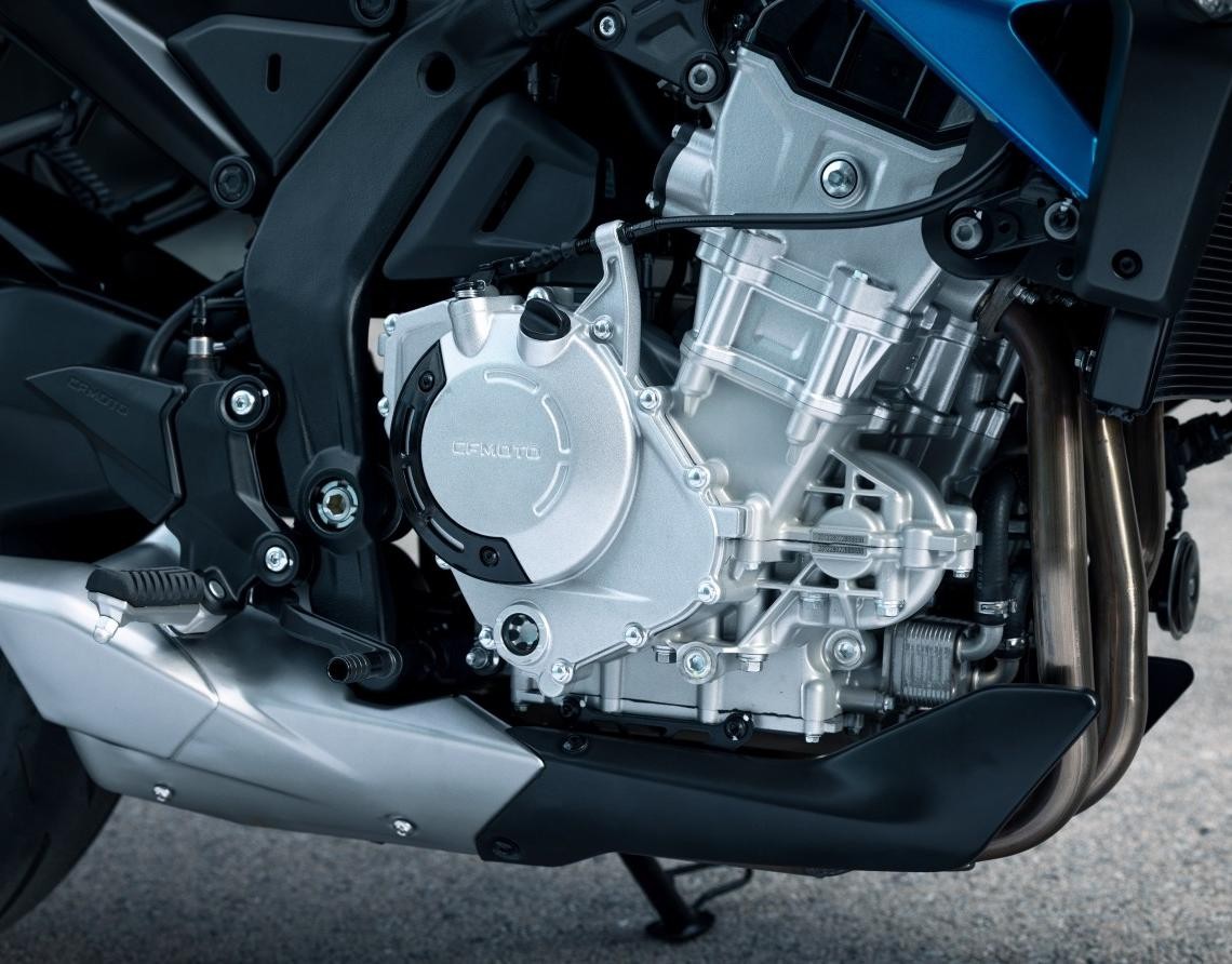 CF Moto 675NK 2025, Động Cơ 3 Xilanh Thẳng Hàng, Chính Hãng, Gía Rẻ tại Đà Nẵng