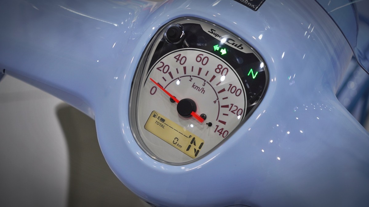 Honda Cub 110 Fujisan bản giới hạn tại Đà Nẵng - Thiết kế đậm chất Nhật Bản