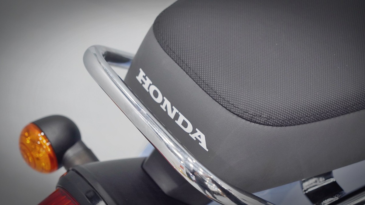 Honda Cub 110 Fujisan bản giới hạn tại Đà Nẵng - Thiết kế đậm chất Nhật Bản