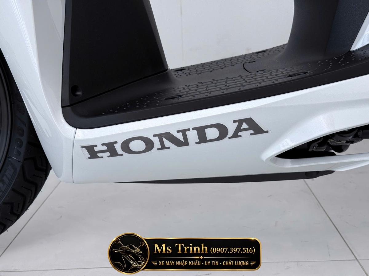 Honda SH150i Special Edition Standard nhập HMR Ý màu trắng tại Đà Nẵng: Giá trị nằm trong từng chi tiết nguyên bản