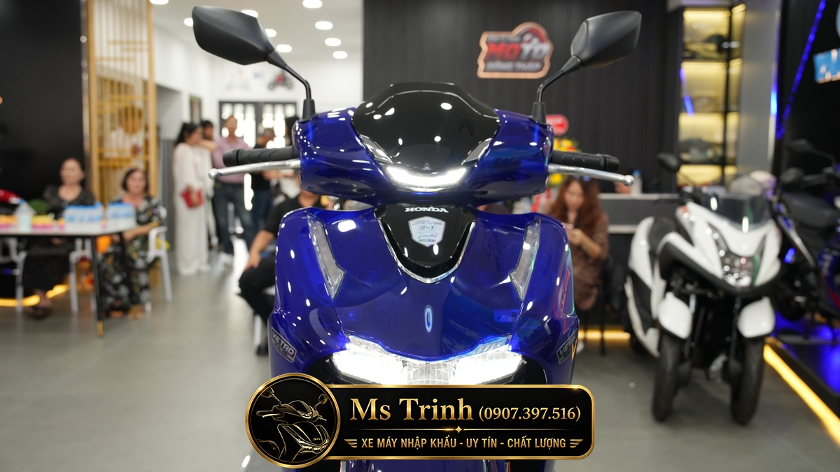Honda SH150i Vetro Sapphire - Green tại Đà Nẵng: SH Ý 2 trong 1 giới hạn 200 xe