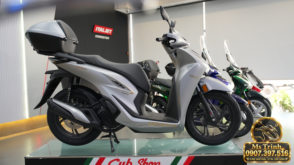 Honda SH150i Ý xám bạc 2027 tại Đà Nẵng - Nhập Ý, tem vàng sang trọng, giá tốt