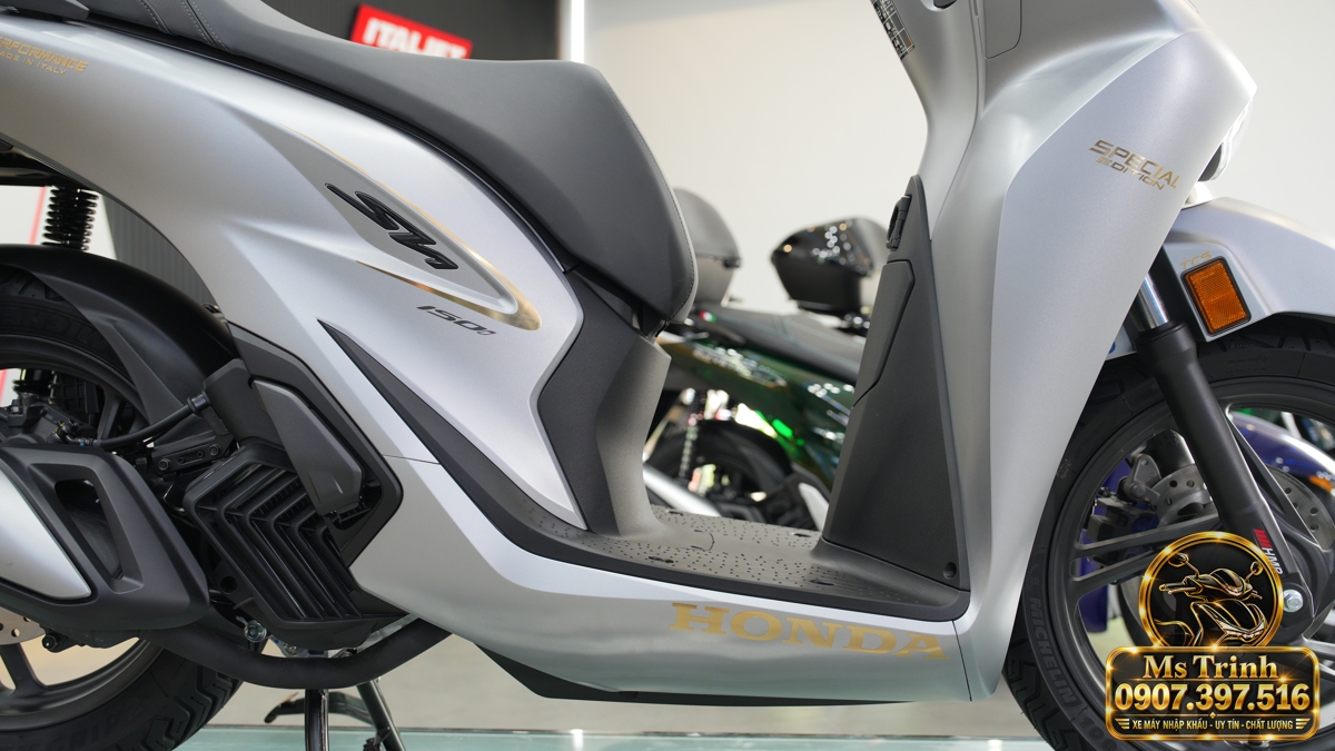 Honda SH150i Ý xám bạc 2027 tại Đà Nẵng - Nhập Ý, tem vàng sang trọng, giá tốt