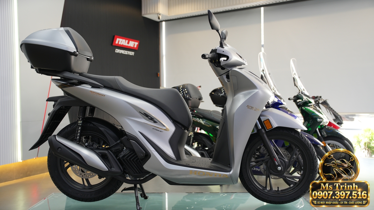 Honda SH150i Ý xám bạc 2027 tại Đà Nẵng - Nhập Ý, tem vàng sang trọng, giá tốt