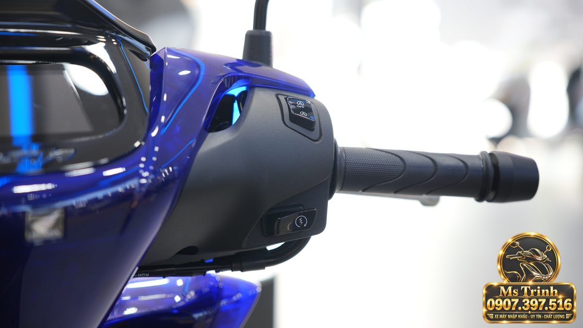 Honda SH150 Vetro Blue 2027 tại Đà Nẵng - Xanh Sapphire trong suốt, nhập Ý sang trọng