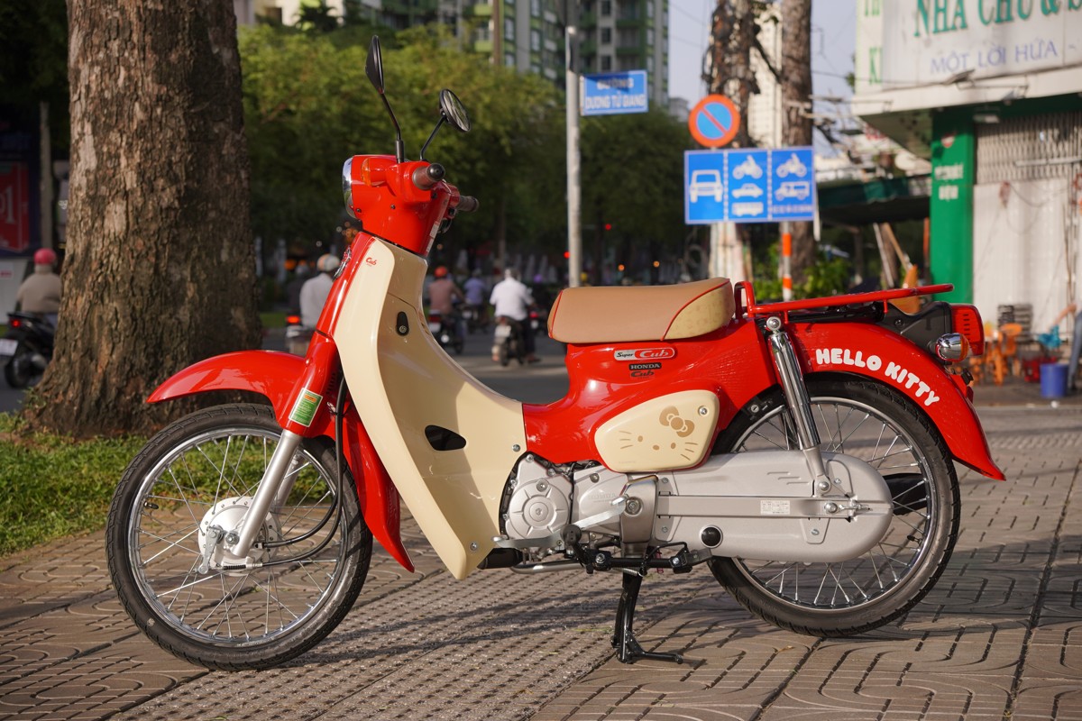 Honda Super Cub 50cc Hello Kitty Edition, Made In Japan, Hàng Hiếm tại Đà Nẵng