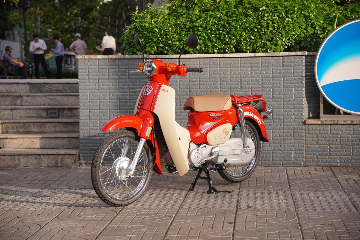 Honda Super Cub 50cc Hello Kitty Edition, Made In Japan, Hàng Hiếm tại Đà Nẵng