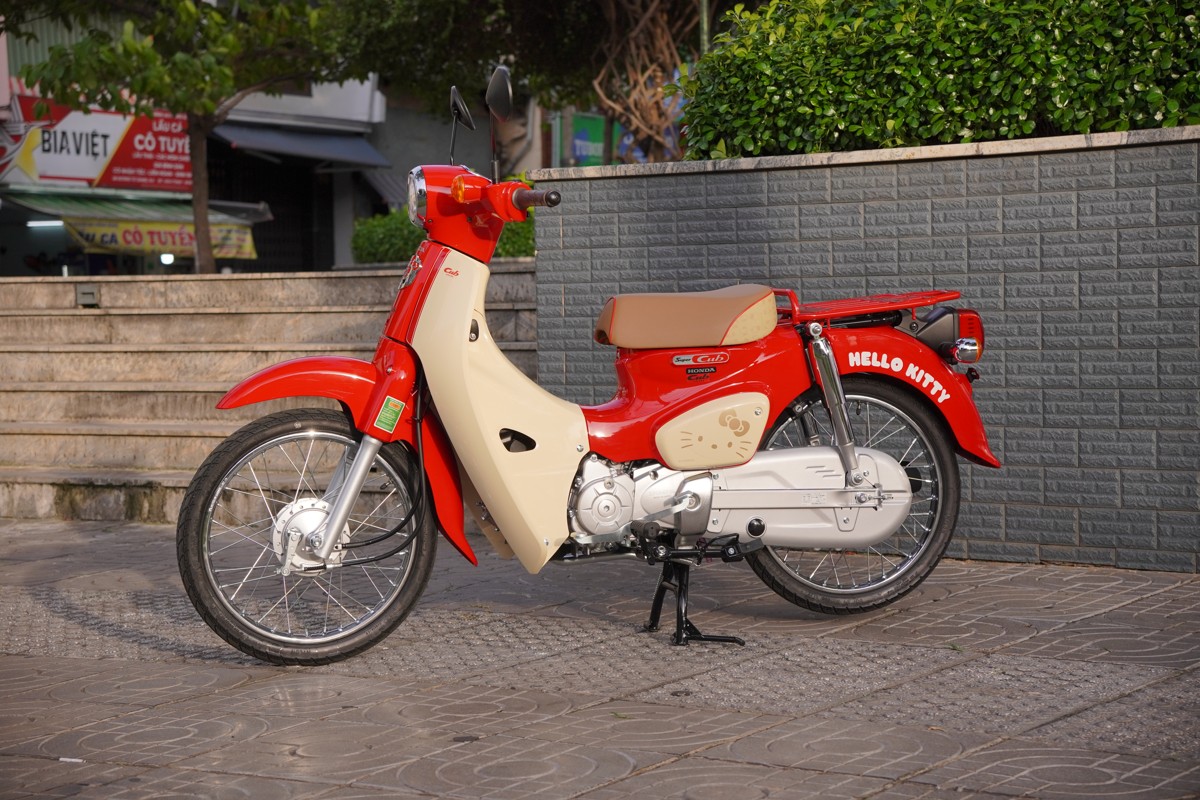 Honda Super Cub 50cc Hello Kitty Edition, Made In Japan, Hàng Hiếm tại Đà Nẵng