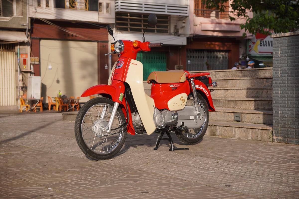 Honda Super Cub 50cc Hello Kitty Edition, Made In Japan, Hàng Hiếm tại Đà Nẵng