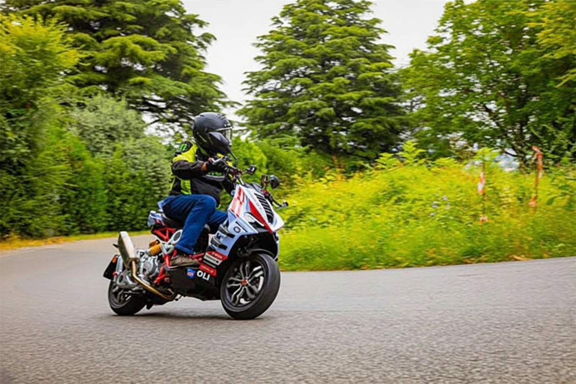 Italjet Dragster 300 Gresini Racing Tại Đà Nẵng - Chiếc Scooter Ý Khiến Dân Chơi Xe Phải Ngoái Nhìn