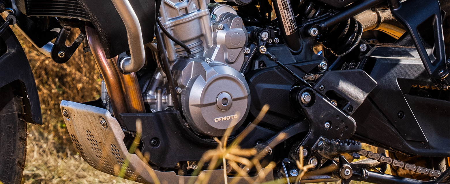 CF Moto 800MT Explorer 2025, ADV Cao Cấp Nhất, Chính Hãng, Giá Tốt tại Đà Nẵng