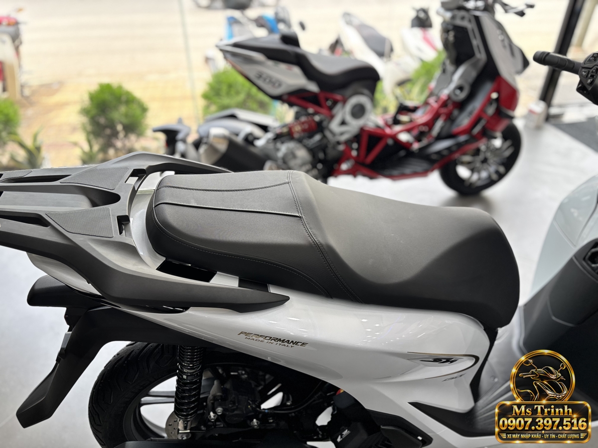 SH150i Ý 2027 màu trắng tại Đà Nẵng - Nhập khẩu nguyên chiếc, thiết kế sang trọng, giá tốt
