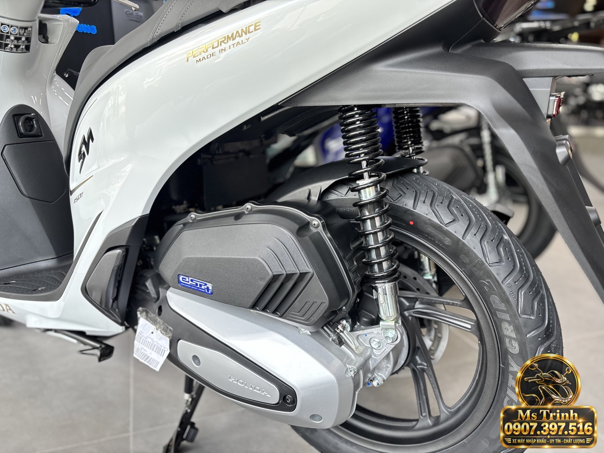 SH150i Ý 2027 màu trắng tại Đà Nẵng - Nhập khẩu nguyên chiếc, thiết kế sang trọng, giá tốt