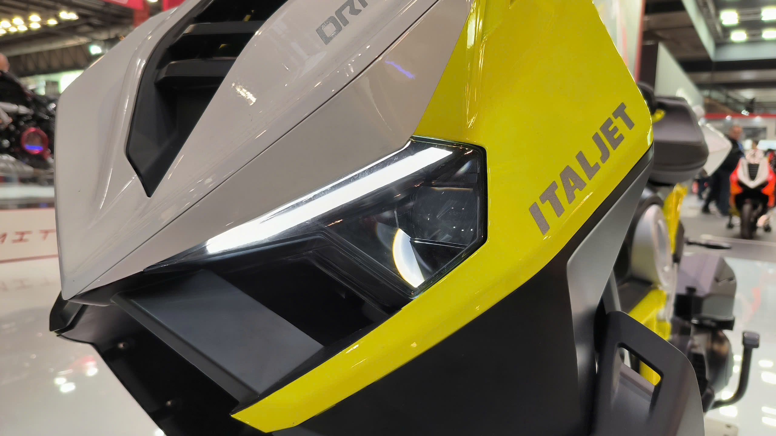 Italjet Dragster 300, Xe Tay Ga Thể Thao Thương Hiệu Từ Italy tại Đà Nẵng
