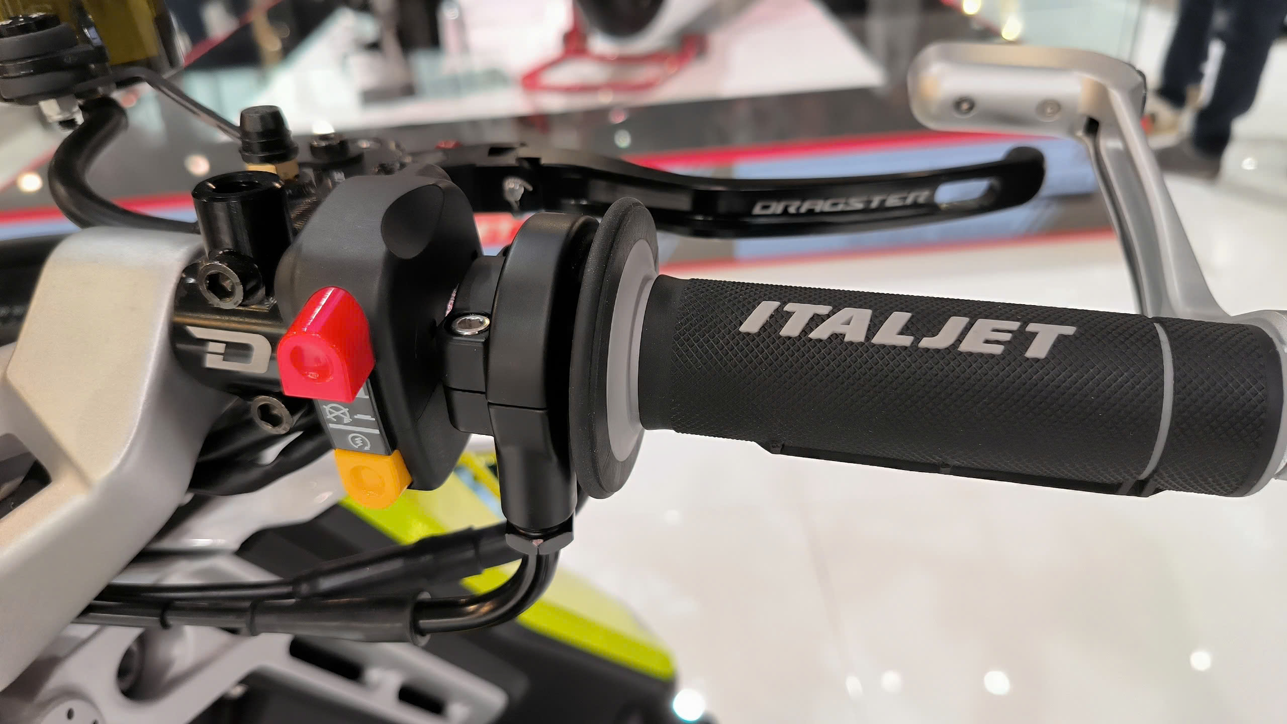 Italjet Dragster 300, Xe Tay Ga Thể Thao Thương Hiệu Từ Italy tại Đà Nẵng