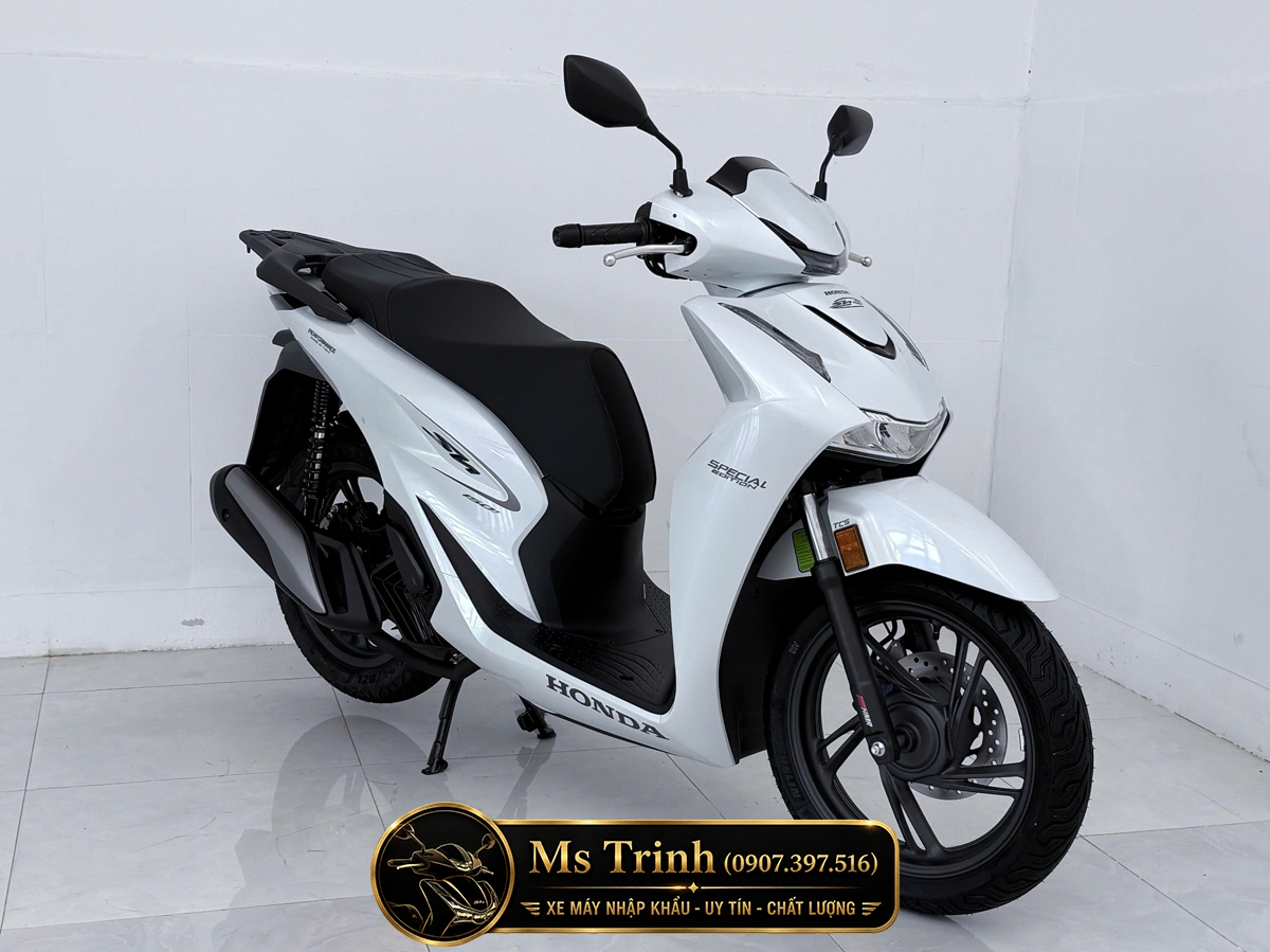Honda SH150i Special Edition Standard nhập HMR Ý màu trắng nhìn tổng thể
